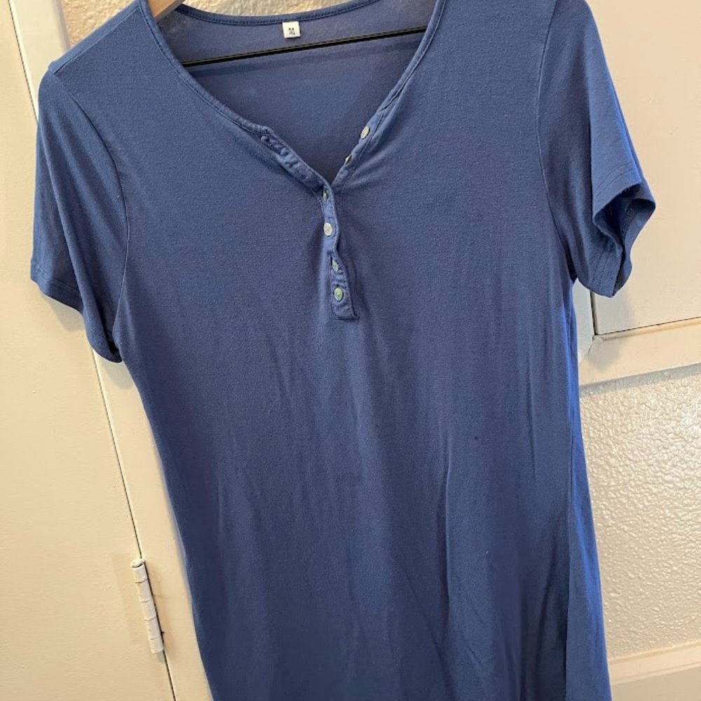 WNEEDU Women's Henley T Shirts Causal Short Sleeve Button Up V Neck Tops Blouse,